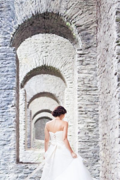 Robe de mariée bustier plissé satin jupe tulle