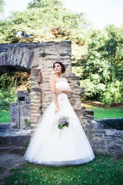 Robe de mariée bustier plissé satin jupe tulle