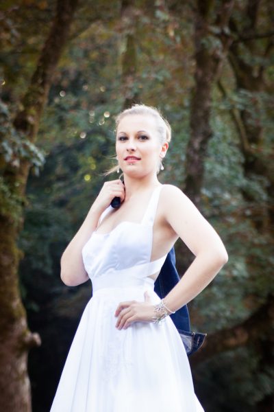 Robe de mariée dos nu satin et dentelle
