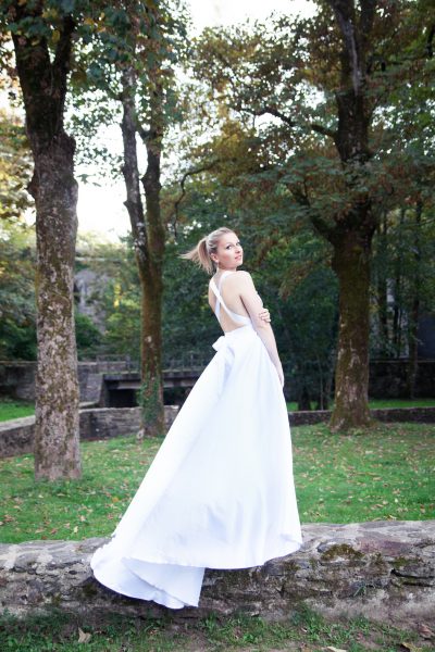 Robe de mariée dos nu satin et dentelle