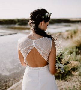 robe mariée bohème décolleté dos dentelle plumetis