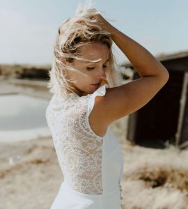 Robe de mariée cache coeur dentelle manchettes