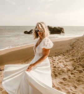danser avec sa robe de mariée jupe longue
