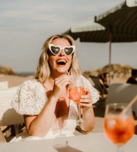 robe de mariée fleurs marguerite lunette coeur spritz