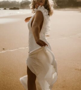 robe de mariée dos nu dentelle fleurs fente