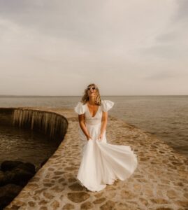robe de mariée tissu décolleté manche bouffante