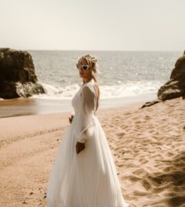 robe de mariée fluide romantique manche bouffante vannes
