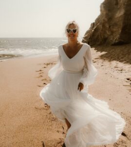 robe de mariée fluide manche poignet Nantes