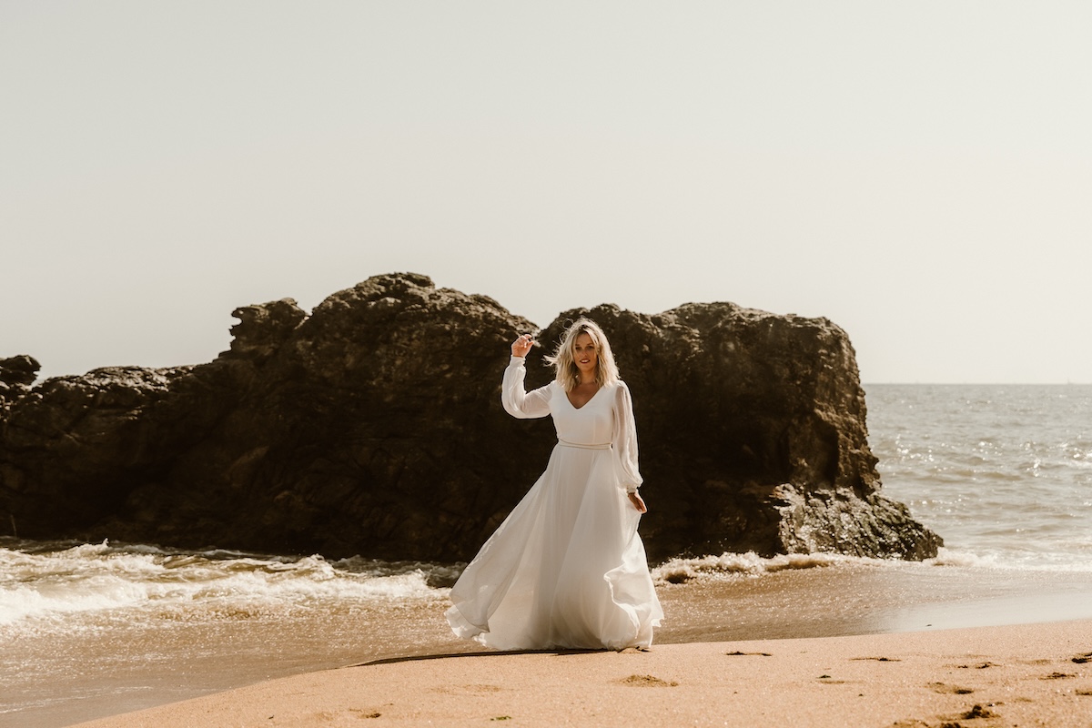 robe de mariée sur mesure romantique fluide Nantes