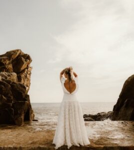 robe de mariée sur mesure moderne décolleté dos volume Nantes