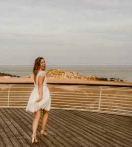 robe de mariée courte jupe qui tourne dentelle 44