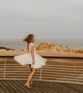robe de mariée courte jupe qui tourne dentelle 44