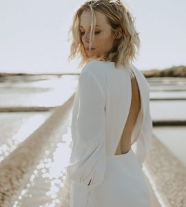 Robe de mariée manches longues bouffantes larges poignets