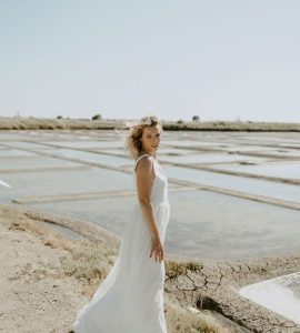 Robe de mariée dentelle feuilles décolleté dos