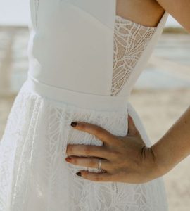 Robe de mariée dentelle feuilles