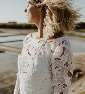 Top de mariée brodé feuilles