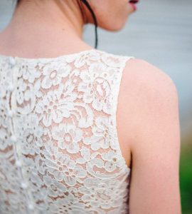 dentelle vintage dos transparence