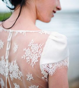 top mariée dentelle petite manche